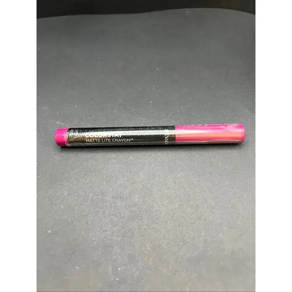 New Sealed Revlon Colorstay Matte Lite Crayon 005 Sky High
